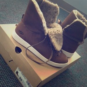NWT Ugg Sneakers